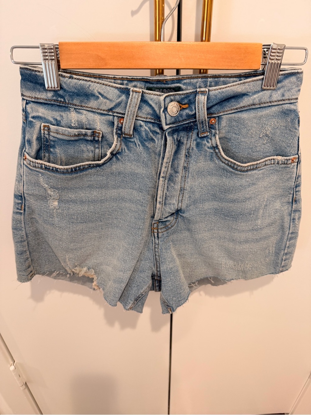 Wild Fable Light Wash Denim Cutoff Shorts - size 6